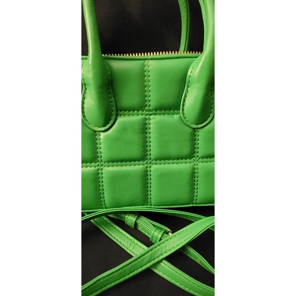 Bright Green Quilted Top Handle Crossbody Bag Gold Zipper - Picture 2 of 6